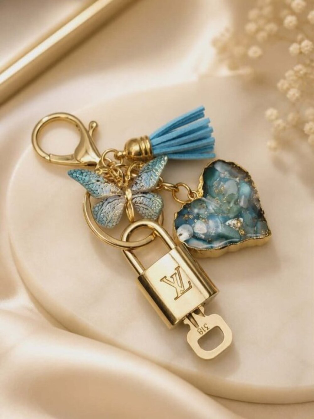 Authentic Louis Vuitton Gold Lock 🔒 Keychain Bag Unbranded Heart Charm LV